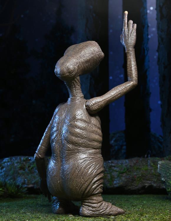 E.T. 40th Anniversary Ultimate E.T. Figure - Image 7